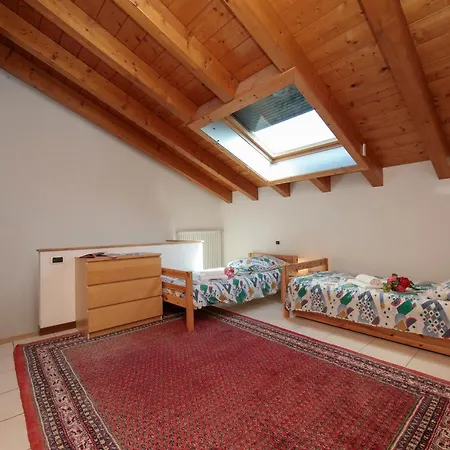 Sleeps 5 Pool * Rezzonico